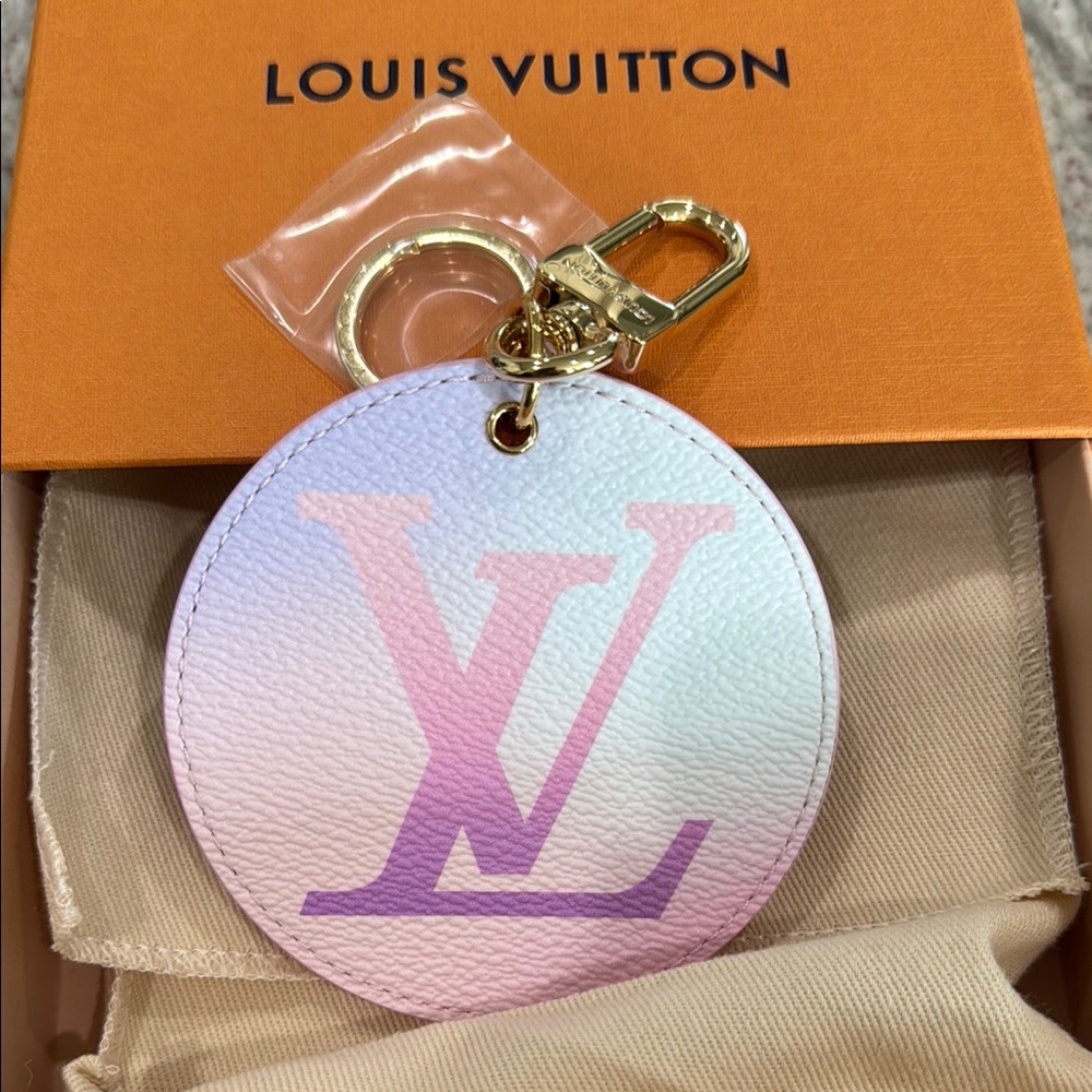 Louis Vuitton Ombré Key Holder